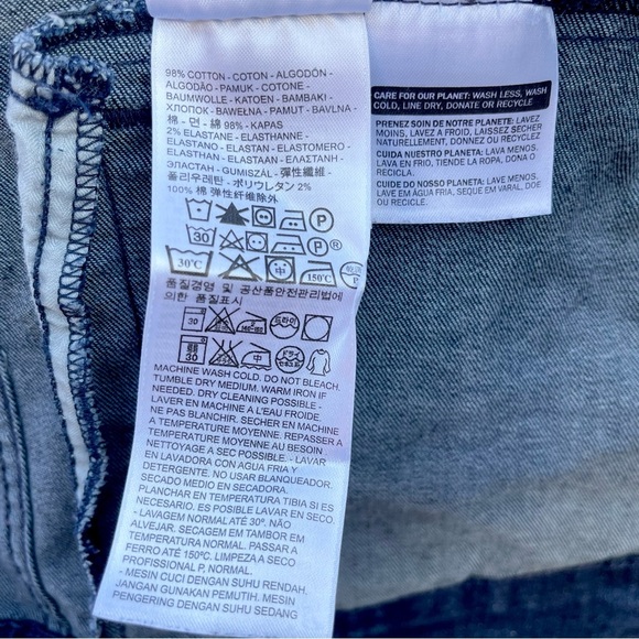 LEVI STRAUSS ~ Dark Wash Stretch Denim Jacket ~ Classic Levi’s Details ~ Small - Picture 11 of 12
